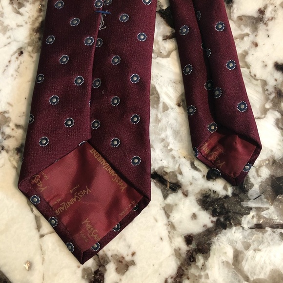 Yves Saint Laurent New York Paris - Burgundy With Navy White Repeat Dot Design - Picture 4 of 8